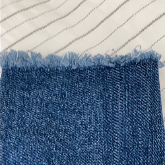 CeCe embellished Frayed ankle length jeans - Picture 3 of 8